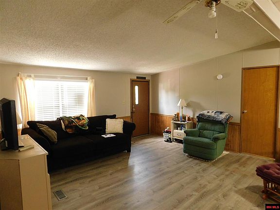 3rd image of 1711 County Road 47