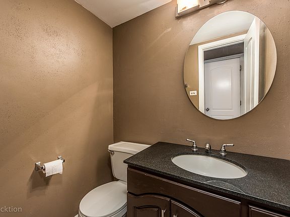 4th image of 1S299 Ingersoll Ln