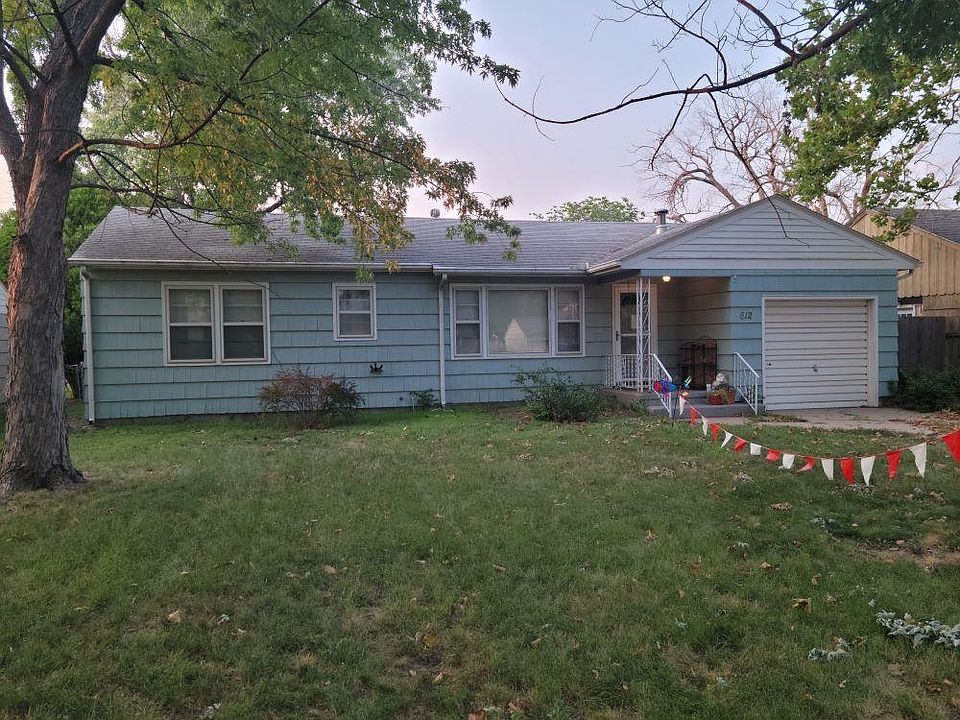 1st image of 612 W 19th Ave