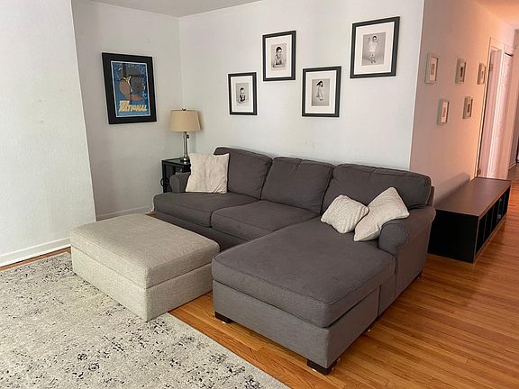2nd image of 1218 W Wrightwood Ave #1