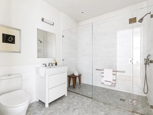 1045 Madison Avenue 3B image 11 of 12