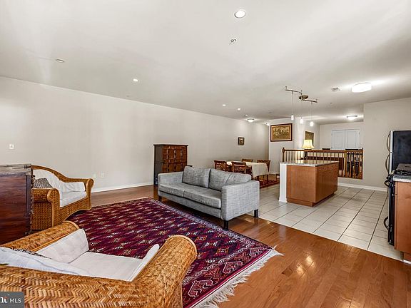 5th image of 3201 Saint Paul St Unit 124