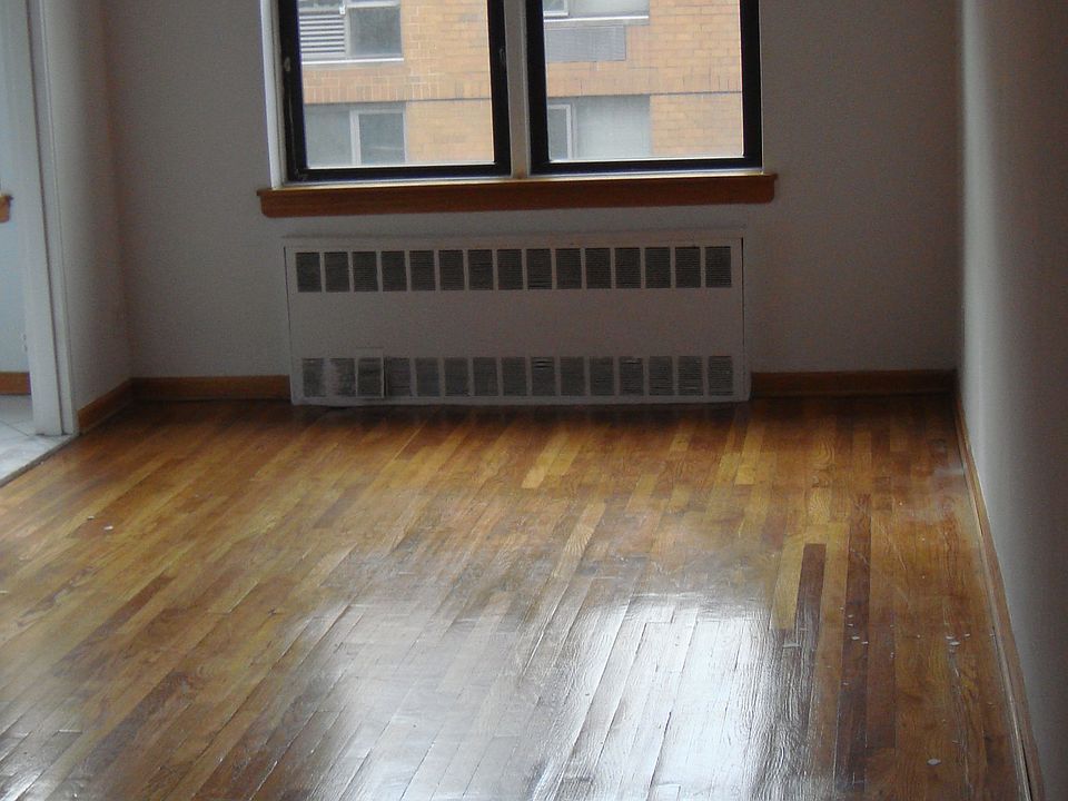 2nd image of 330 W 55th St APT 5D