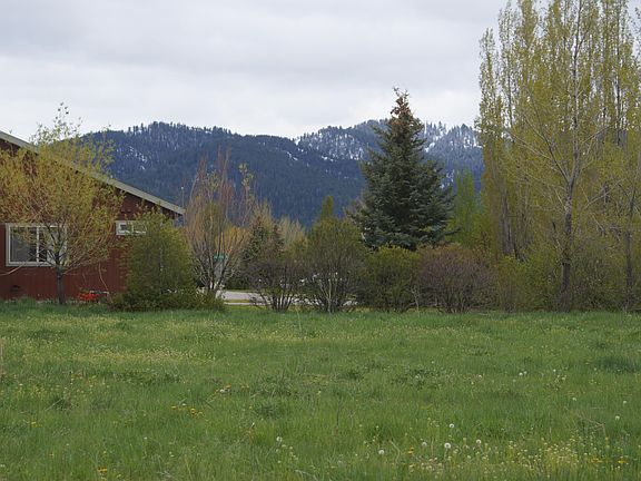 3rd image of 1219 Brooktrout Dr