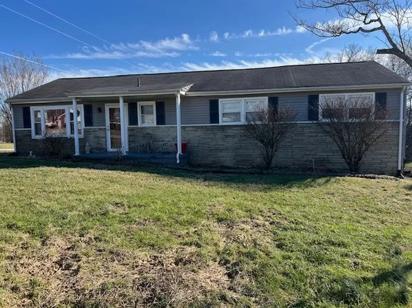 108 Young Ave, Lafayette, TN 37083