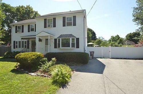 1st image of 682 W Lowell Ave