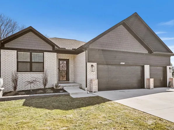 28347 Anchor Dr, Chesterfield, MI 48047