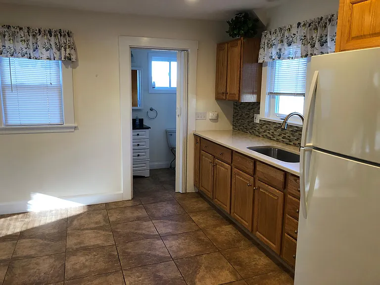 16 Poplar St — Photo 11
