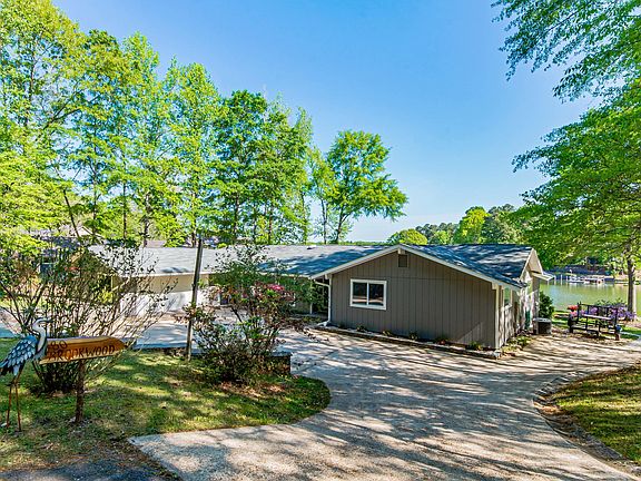 5th image of 80 Brookwood Ln