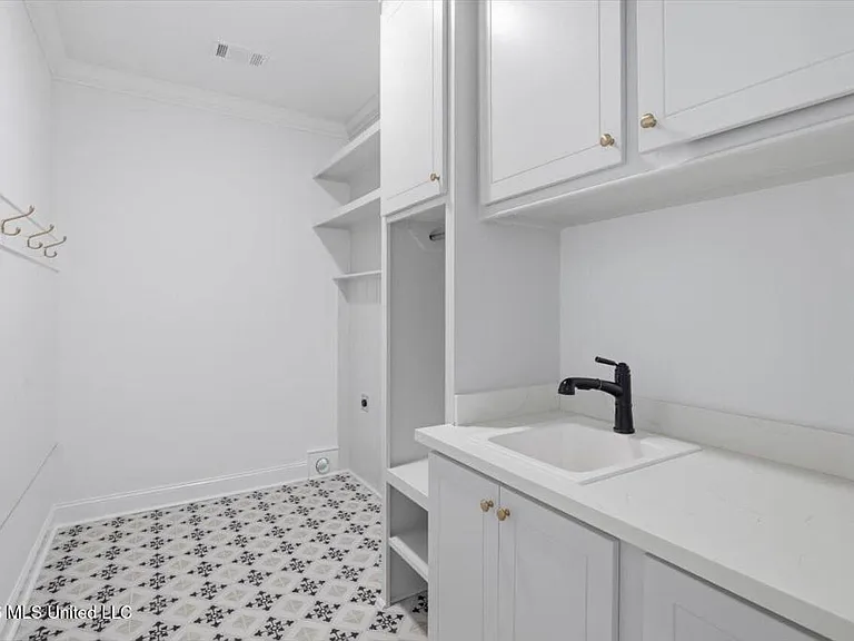 515 Portner Way — Photo 10