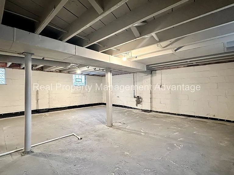 310 W Hazelhurst St — Photo 28