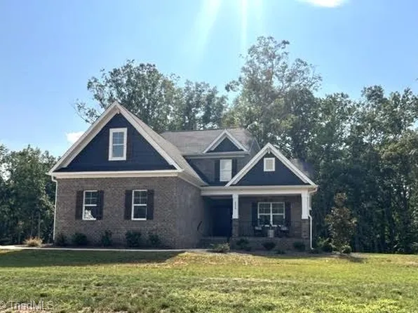 4029 Estate Dr, Lewisville, NC 27023