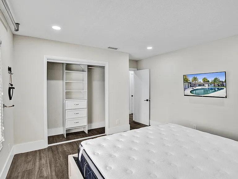 343 Layne Blvd — Photo 32