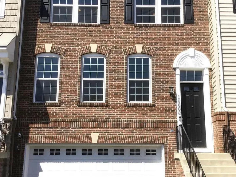 Danridge Manor Dr — Photo 1