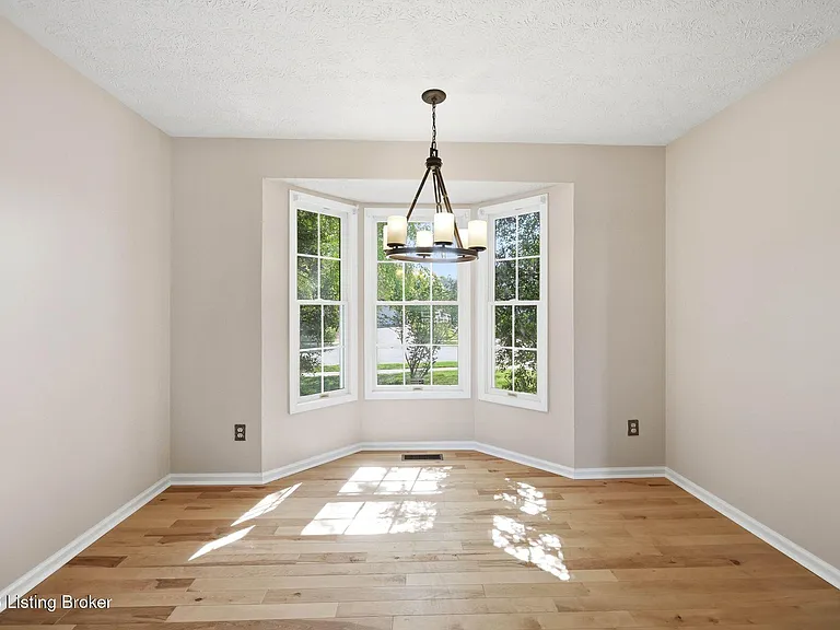 4029 Orchard Lake Dr — Photo 14