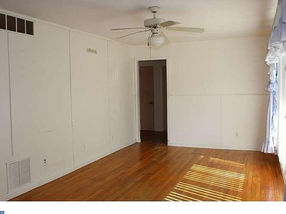 3rd image of 15 Saint John Dr