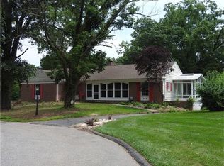 8 Cobb Rd, New Brunswick, NJ 08901