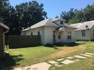 617 E 9th St, Newton, KS 67114