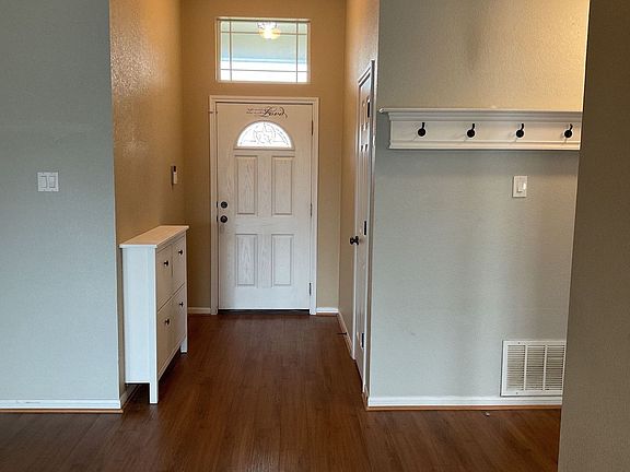 3rd image of 3508 Lauren St