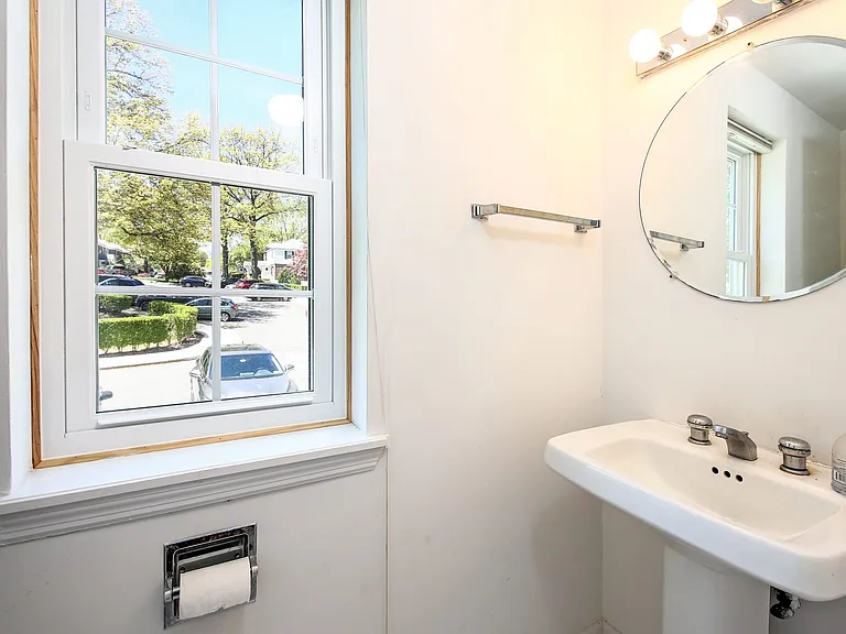 599 Midland Ave #2-5 — Photo 12