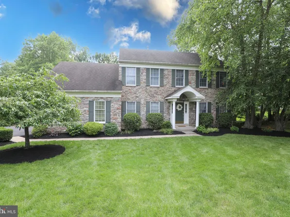 1300 Blossom Ct, Warrington, PA 18976