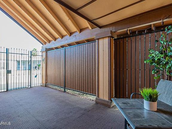 Front enclosed private Patio