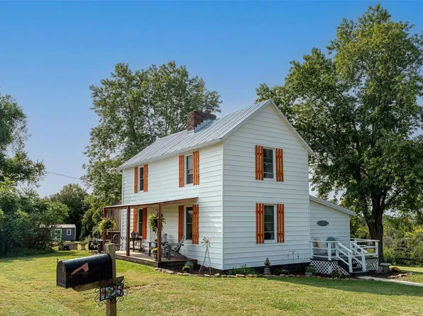 125 Woodview Lake Dr, New Haven, MO 63068