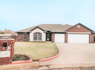 11201 Tony Ceasar Ln, Midwest City, OK 73130