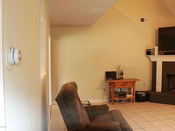 3rd image of 6263 Seminole Dr