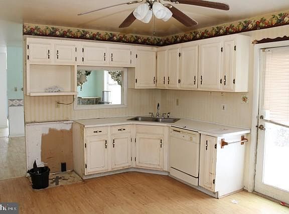 2nd image of 12228 Blue Mountain Ave