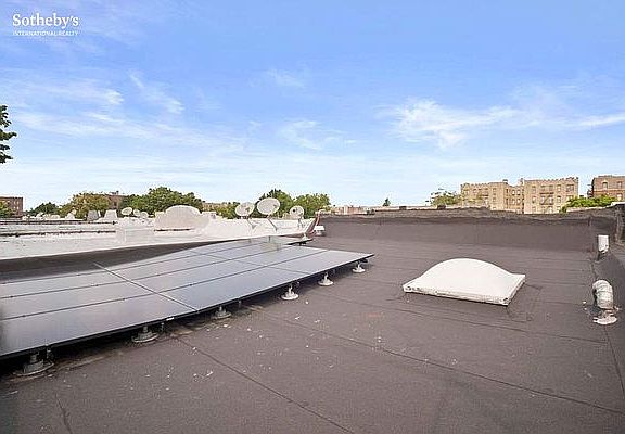 4th image of 2713 Holland Ave #2