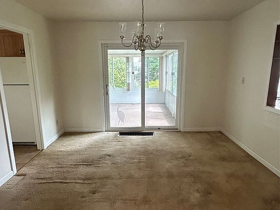4th image of 202 Harding Ave