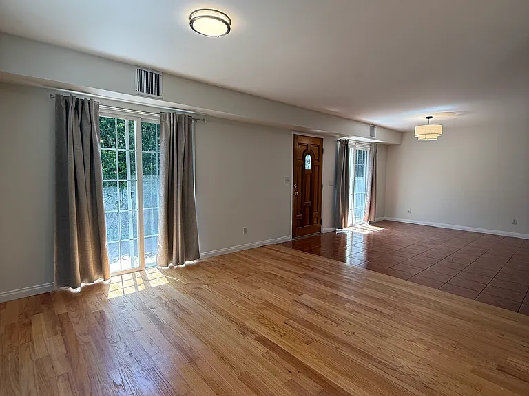 2446 S Centinela Ave — Photo 7