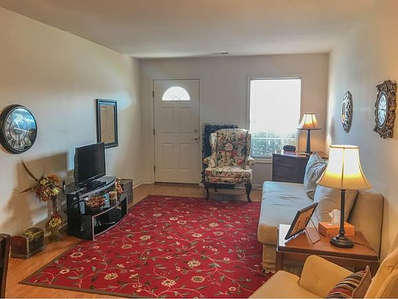 3rd image of 1561 Pine Cone Cir #0