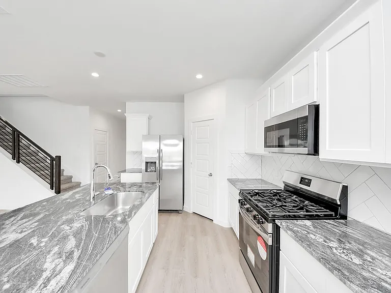 8550 Tropical Breeze Way — Photo 21