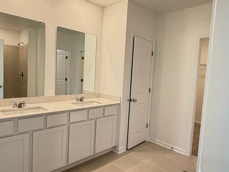 4585 Golden Knight Blvd — Photo 9