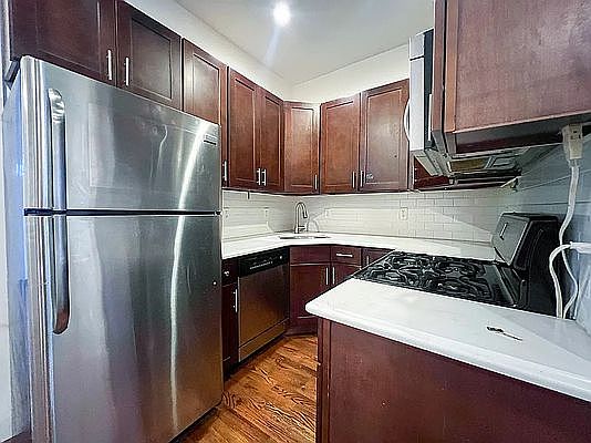 2nd image of 272 Sumpter St #6
