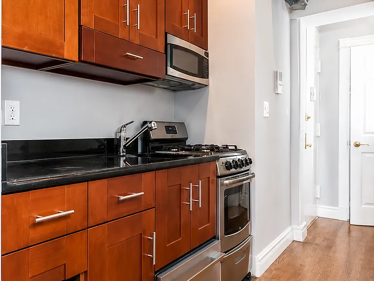 248 Mott St #18 — Photo 3