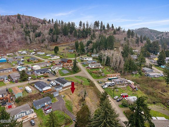 4th image of 421 N Vista Ter