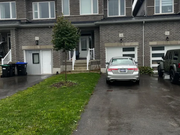 14 Autumn Dr, Wasaga Beach, ON L9Z 0K7