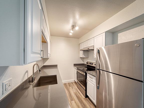 3rd image of 10055 Terra Loma Dr #21