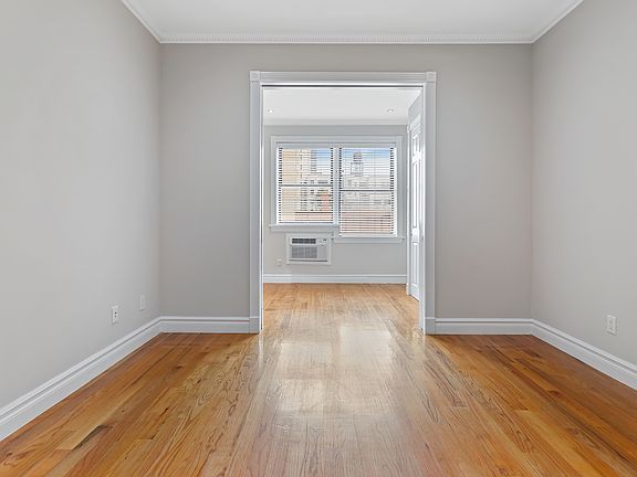 3rd image of 404 E 88th St APT 6E