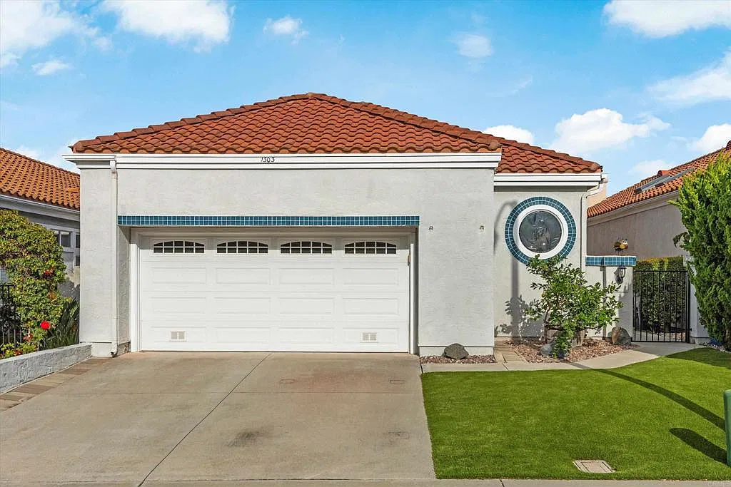 2 bed, 2.0 bath, 1456 sqft, $5,000 — Photo 1
