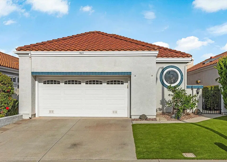 1303 Camino Lorado