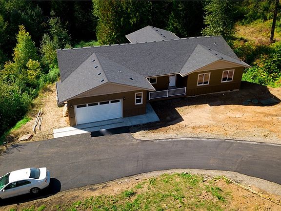 2nd image of 173 Powder Hill Dr