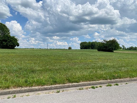 4th image of 425 Houston Oaks Dr
