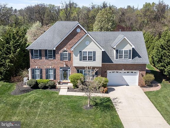 2nd image of 205 Tyson Dr