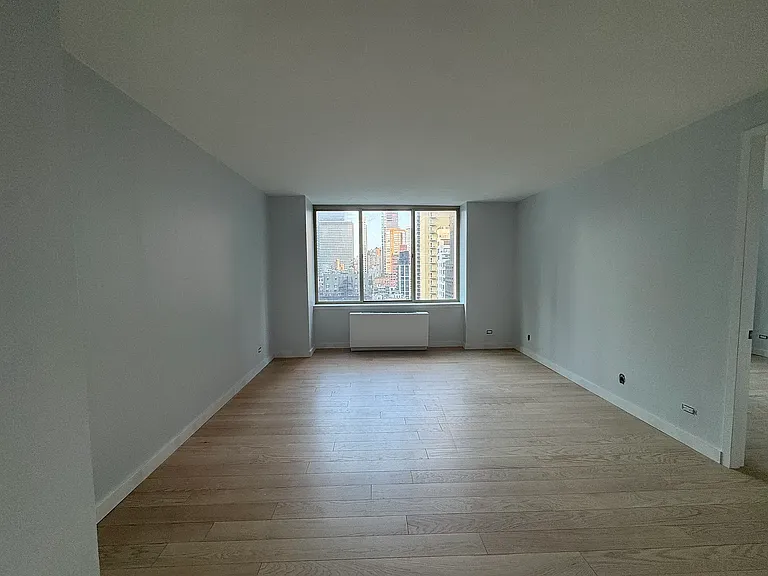 236 E 47th St #14E — Photo 6