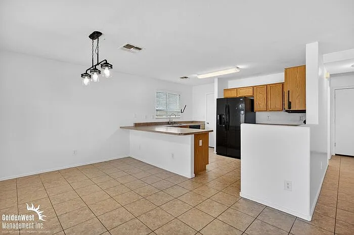 24011 N Cargo Ave — Photo 7