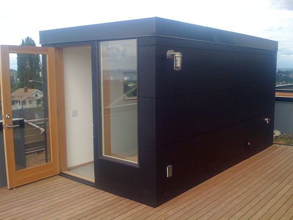 Structure on roof-top deck